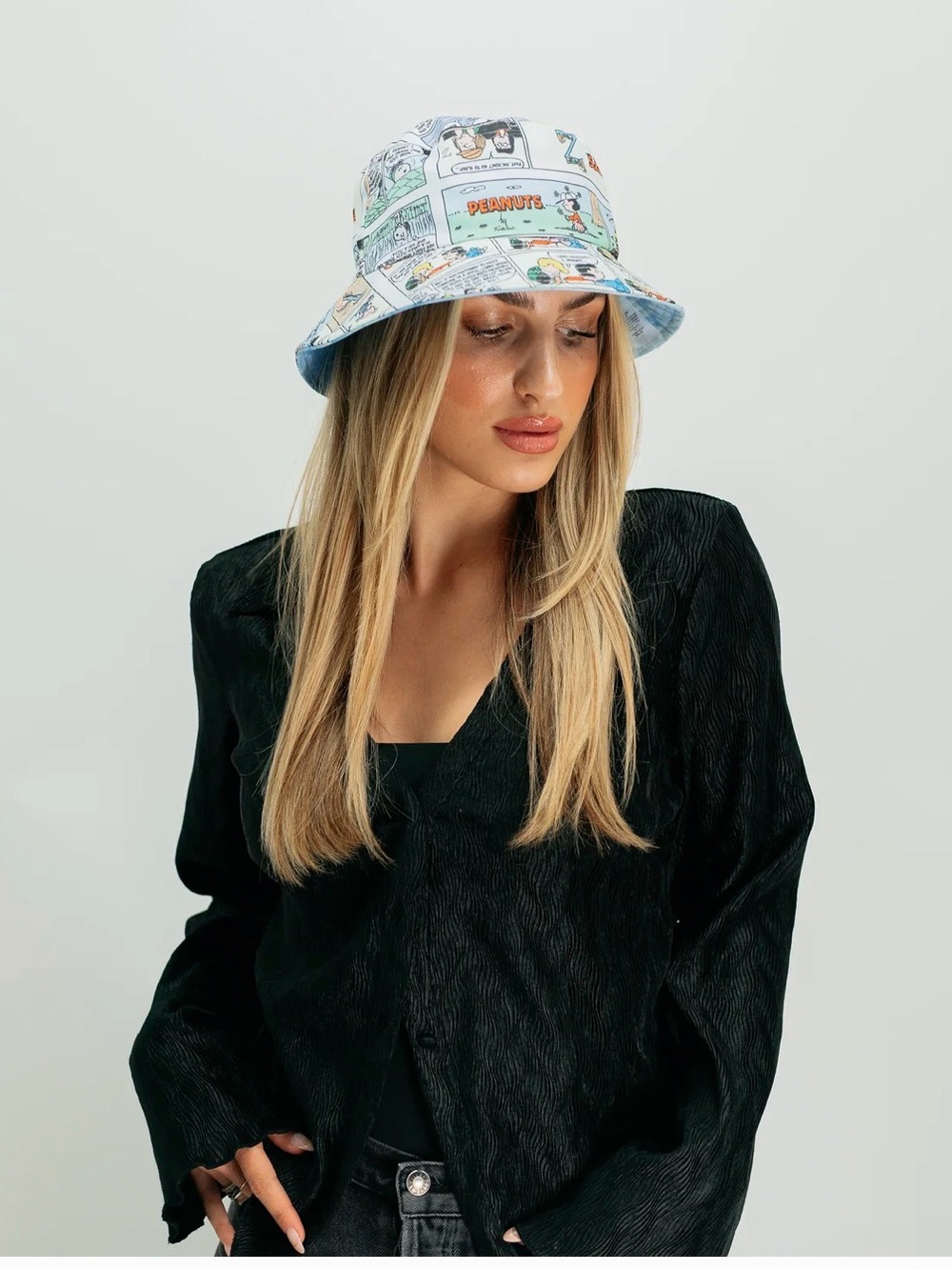 NWOT Peanuts Reversable Bucket Hat Striped Comic Print, OS